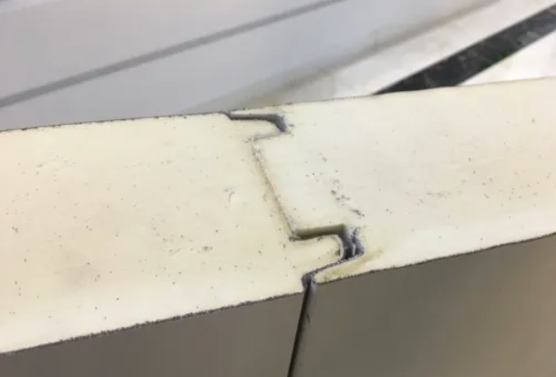 Overlapping of PIR Sandwich Panels